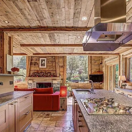 Magnificent Bortji Chalet Semesterbostad *