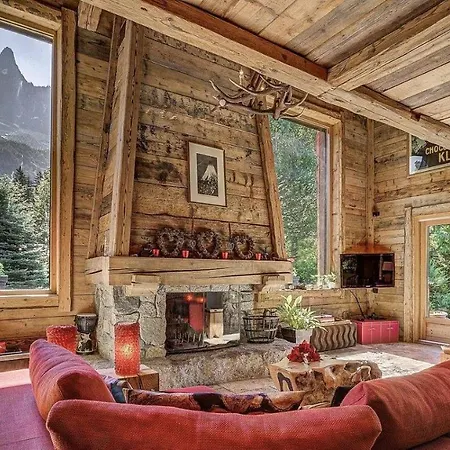 Magnificent Bortji Chalet